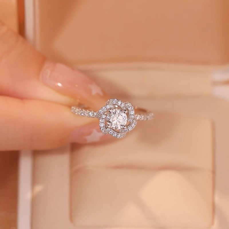Damen Eleganter Blumenring mit funkelndem Zirkonia Shop Nory