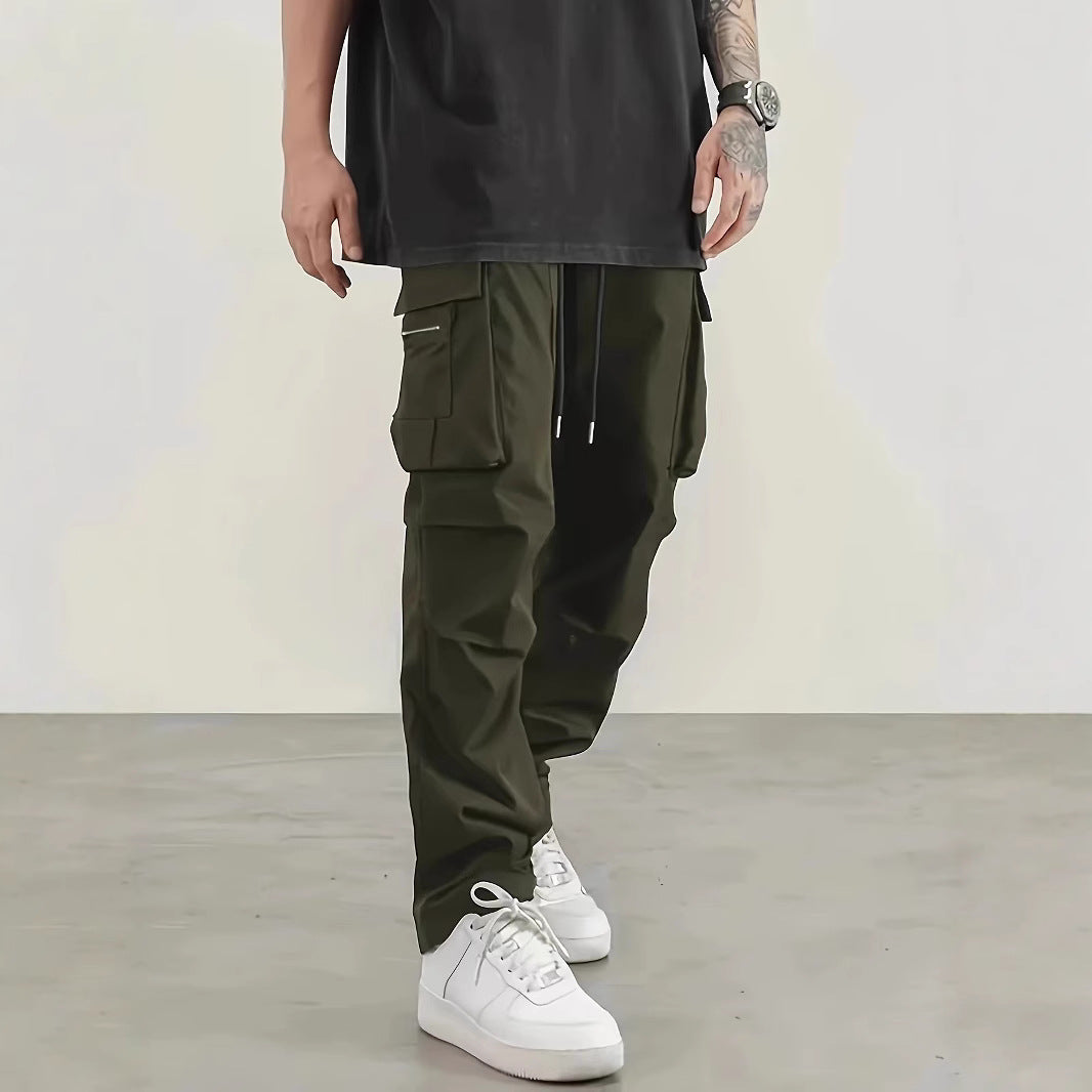 Herren Weite technische Cargohose mit großen Klapp- und Reißverschlusstaschen und Kordelzugbund Shop Nory