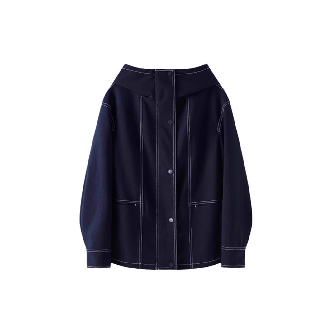 Damen Boxy‑Kapuzenparka mit sichtbaren Ziernähten und hochschließendem Stehkragen Shop Nory