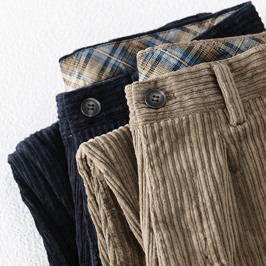 Herren Cordhose mit konischem Schnitt, hohem Bund, Karo-Innenbund und gekrempeltem Saum Shop Nory