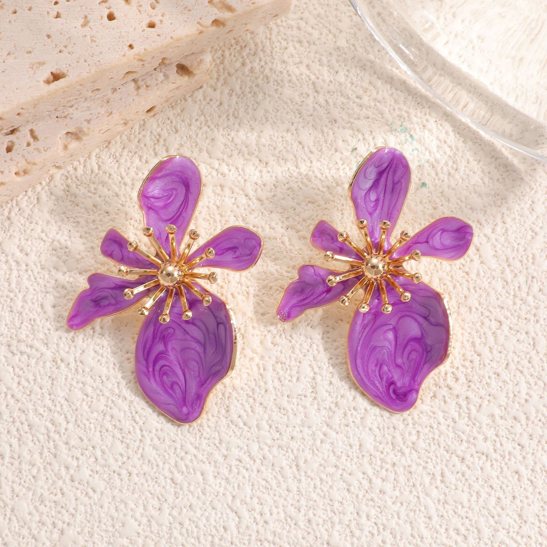 Damen Ohrstecker mit kunstvollem Blumenmotiv Shop Nory