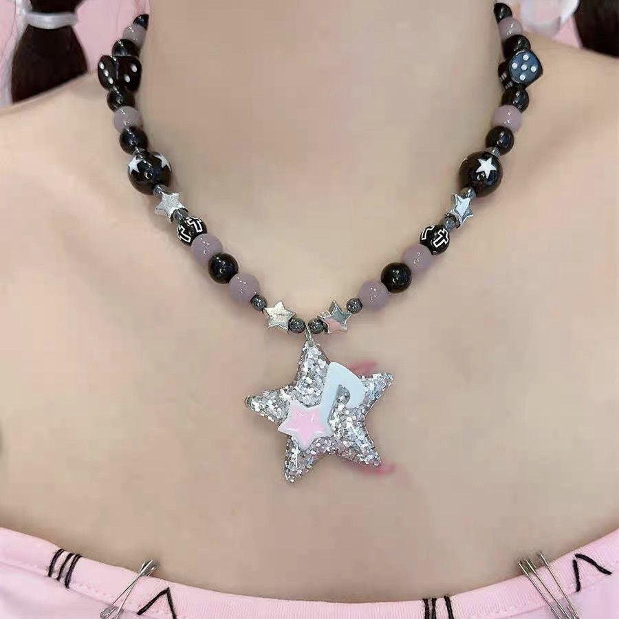 Damen Kette mit funkelndem Sternenanhänger und bunten Perlen Shop Nory