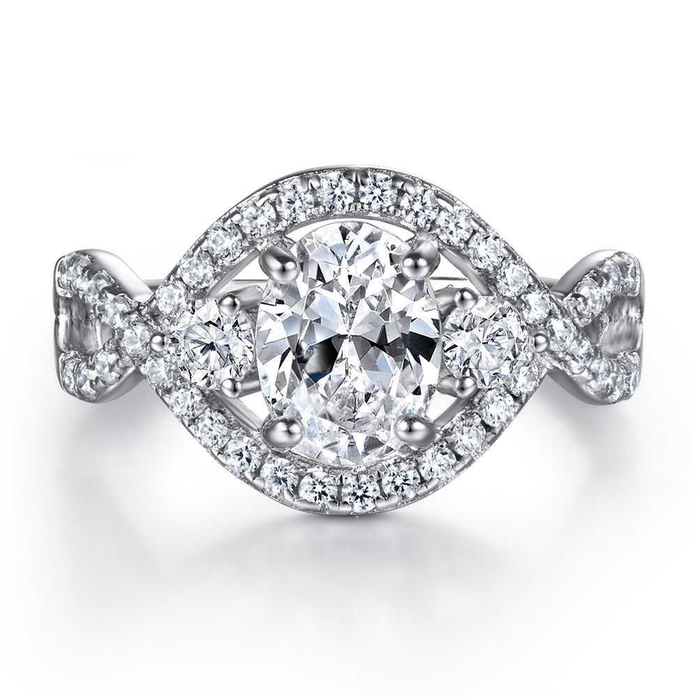 Damen Eleganter und funkelnder Verlobungsring mit ovalem Diamanten Shop Nory