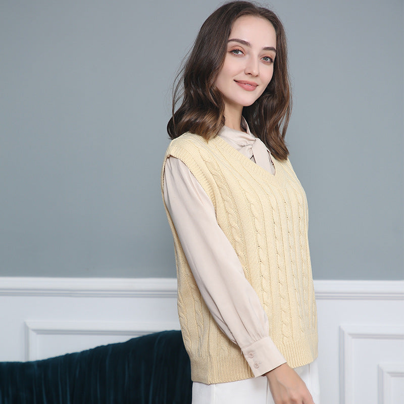Damen Klassische Zopfmuster-Strickweste mit schmaler Passform und V-Ausschnitt Shop Nory