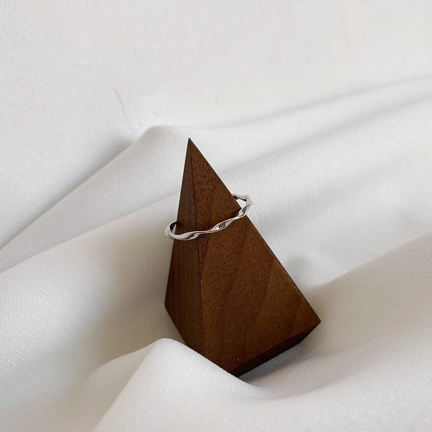 Damen zierlicher Zirkonia-Ring mit schimmernden Akzenten Shop Nory