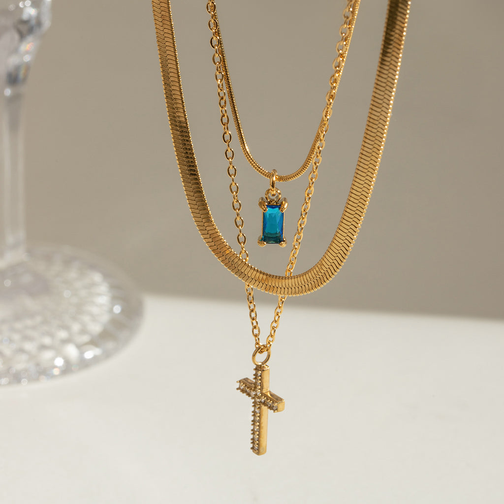 Damen Mehrlagige Halskette mit feinen goldenen Talismans und hypoallergenen Eigenschaften Shop Nory