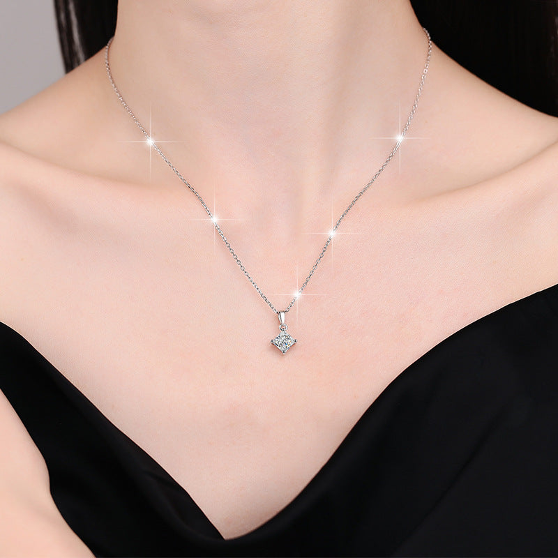 Damen Halskette mit funkelndem rhombusförmigem Anhänger Shop Nory