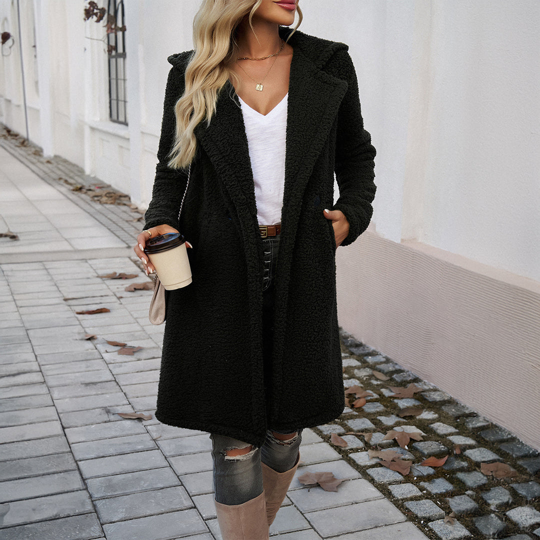 Damen nan kuscheliger Teddy‑Mantel mit Kapuze, doppelreihiger Knopfleiste und Eingrifftaschen Shop Nory
