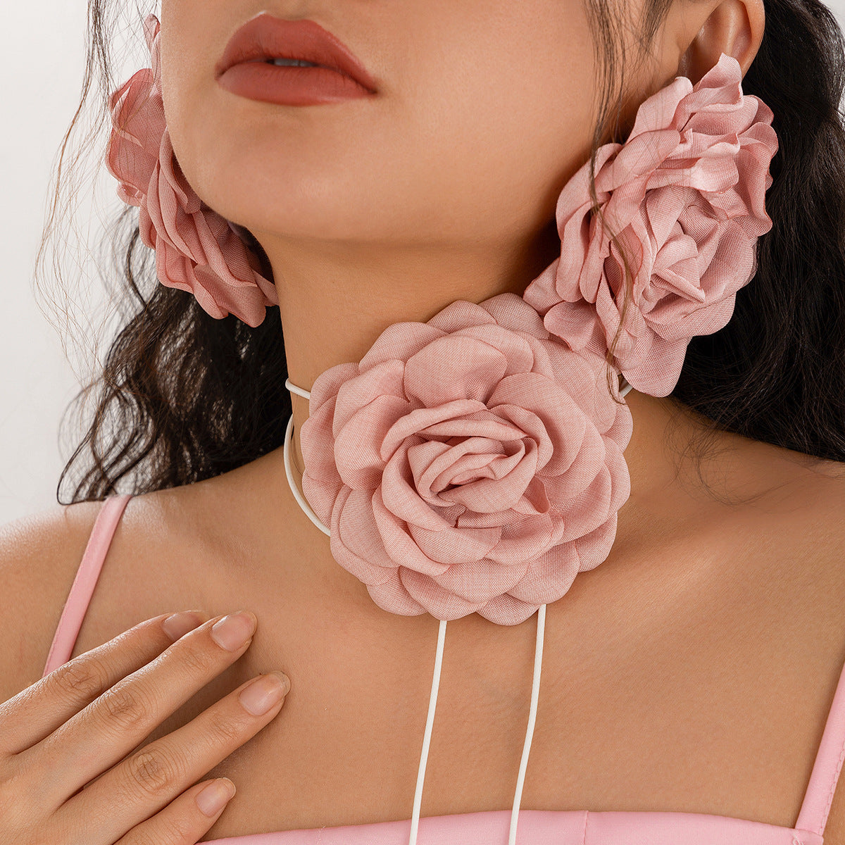 Damen Ohrringe mit floralen Stoffmotiven