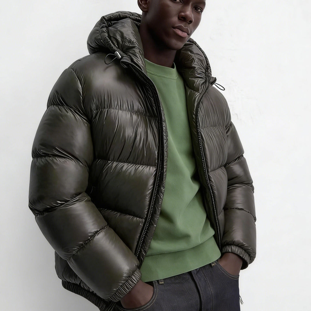 Herren nan steppte Kapuzenjacke mit glänzender Oberfläche, warmer Synthetikfüllung und Zweiwege-Reißverschluss Shop Nory