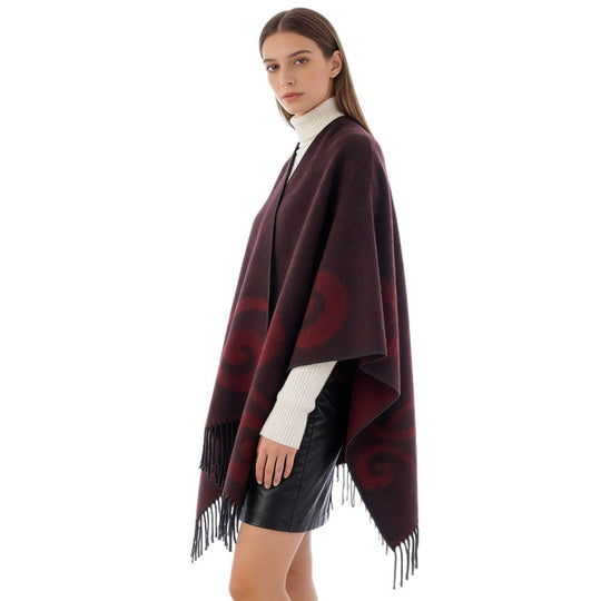 Damen Wollmix-Poncho mit Jacquard‑Wirbelmuster, V-Ausschnitt und Fransen Shop Nory