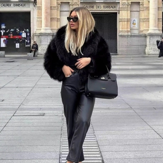Damen Kurzer Boxy Kunstpelz‑Blouson mit voluminösem Schalkragen Shop Nory