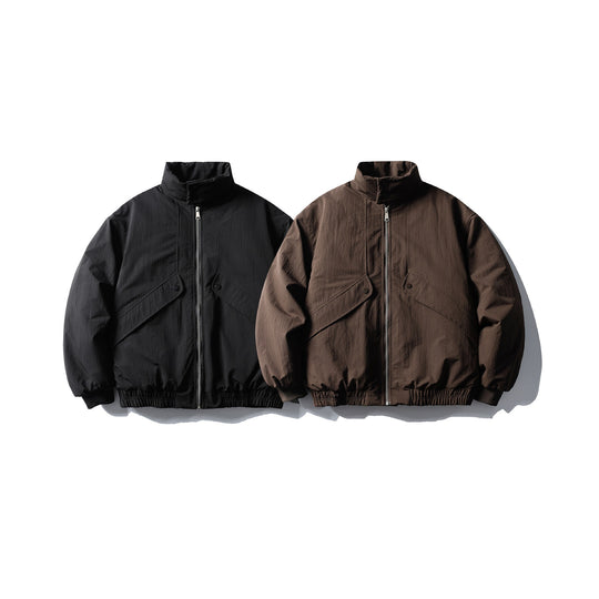 Unisex Boxy-wattierte Kurzjacke mit Funnelkragen und aufgesetzten Pattentaschen Shop Nory