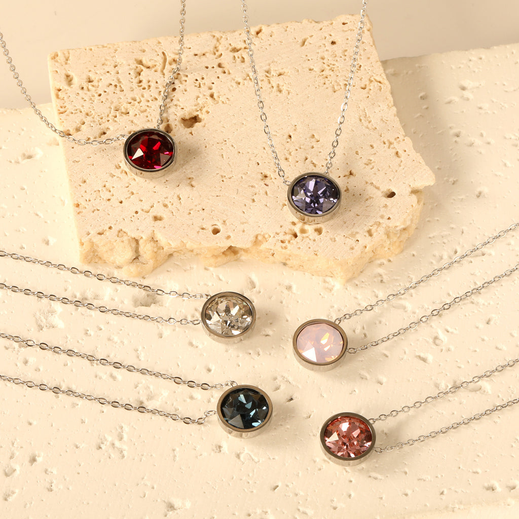 Damen Halskette mit funkelndem Kristallanhänger und eleganter Gliederkette Shop Nory