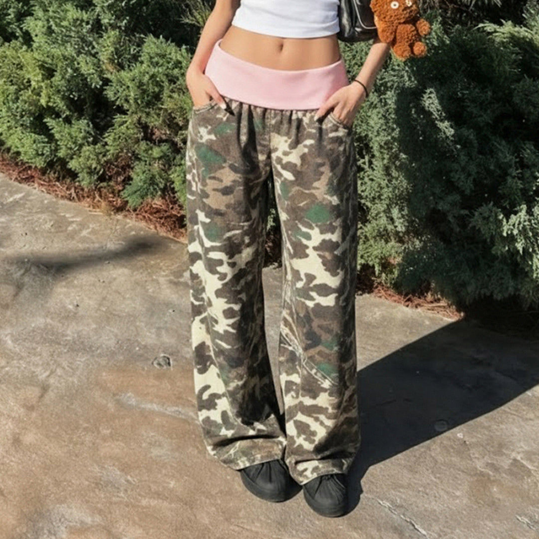 Damen nan weite Lounge-Hose mit Umschlagbund, Camouflage‑Muster und elastischem Komfortstretch Shop Nory