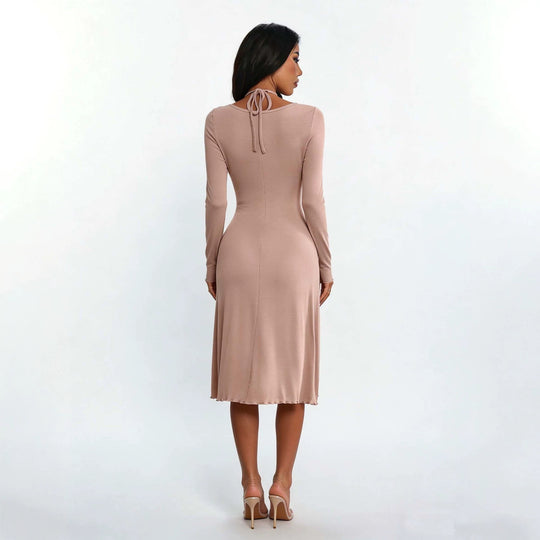 Damen gerafftes A-Linien Midikleid mit gekreuzten Trägern, figurformender Brustpartie und langen Ärmeln Shop Nory