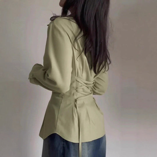 Damen Tailliertes Hemd mit Wiener Nähten, betonter Taille und extraweiten Manschetten Shop Nory