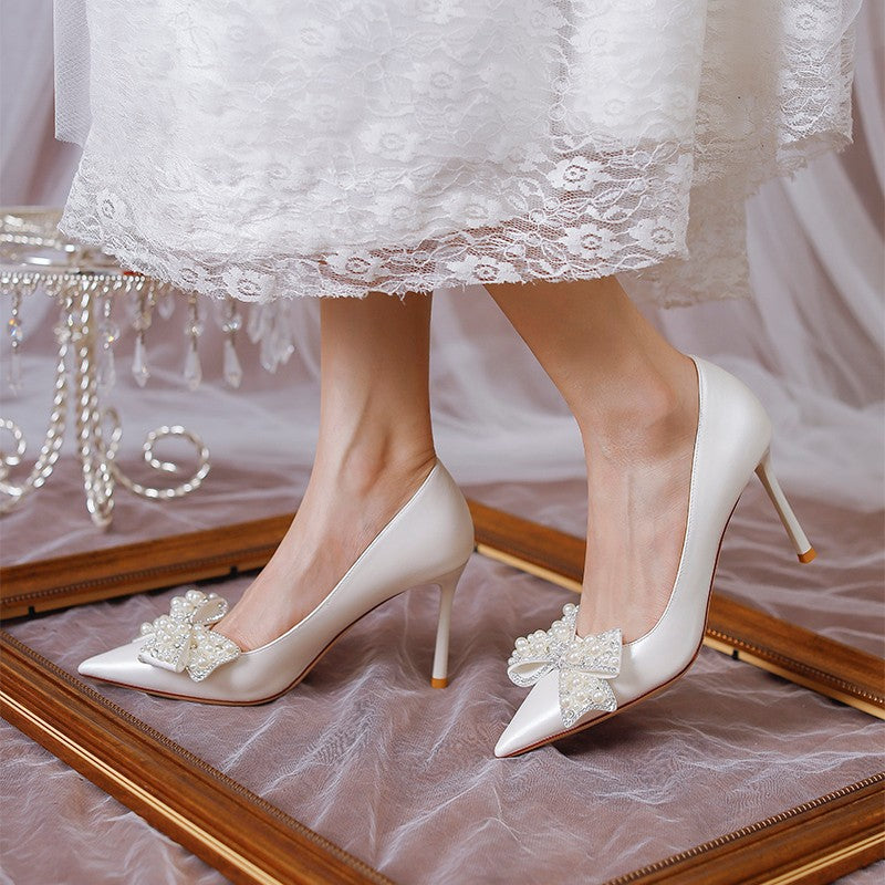 Damen Hochwertige Hochzeitspumps mit Perlenapplikation und raffiniertem Schleifendetail