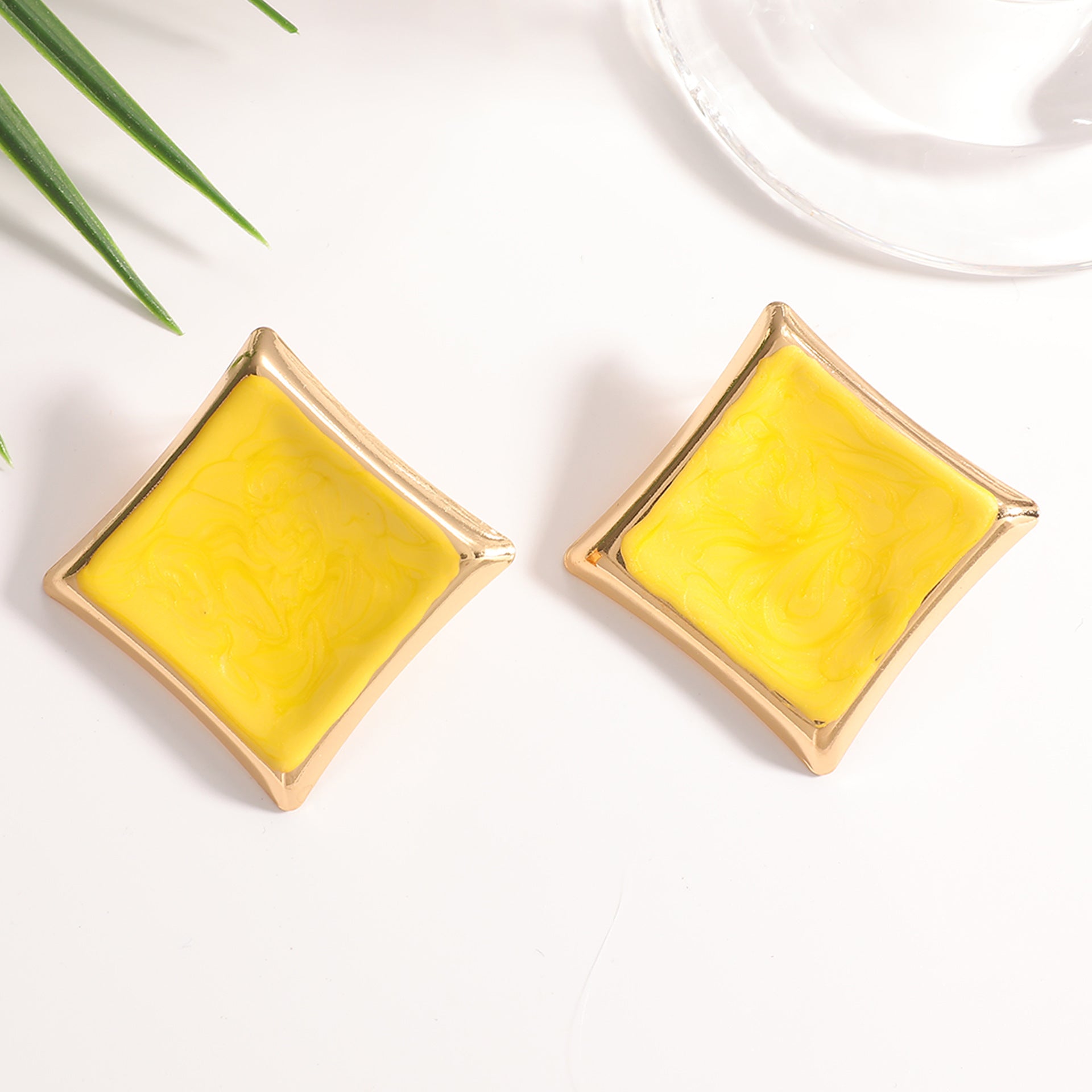 Damen Ohrringe mit kreativem, künstlerischem Design Shop Nory