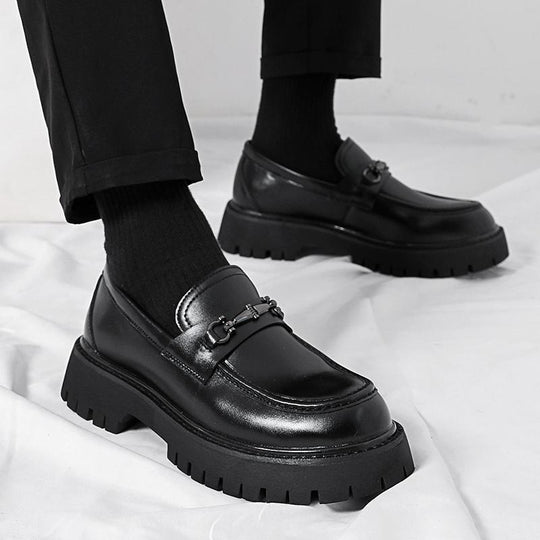 Herren Modische Loafers mit robustem Sohlenprofil und edler Schnallenverzierung
