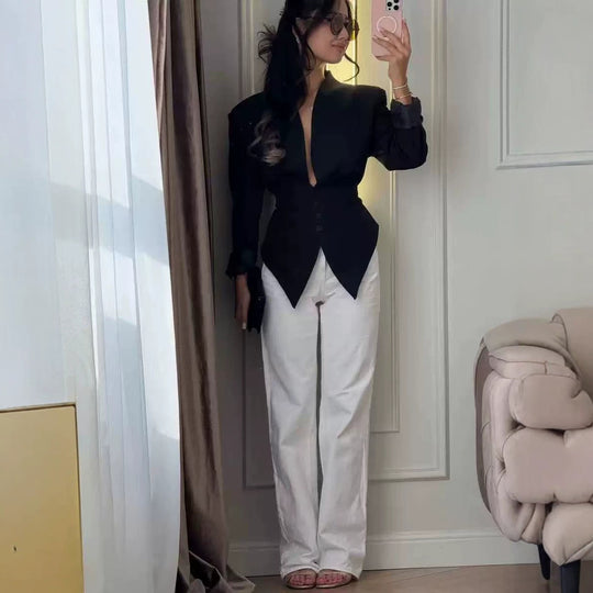 Damen taillierter Blazer mit spitzem Schößchen und tiefem V-Ausschnitt Shop Nory