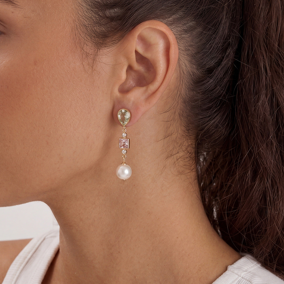 Damen Ohrhänger mit funkelnden Zirkonia und eleganten Perlenakzenten Shop Nory