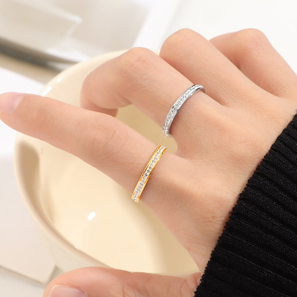 Damen klassischer Ring mit funkelnden Zirkonia-Steinen Shop Nory