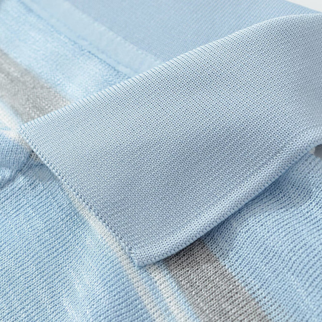 Herren Strick-Poloshirt mit offenem V‑Ausschnitt und feinem Streifenmuster Shop Nory