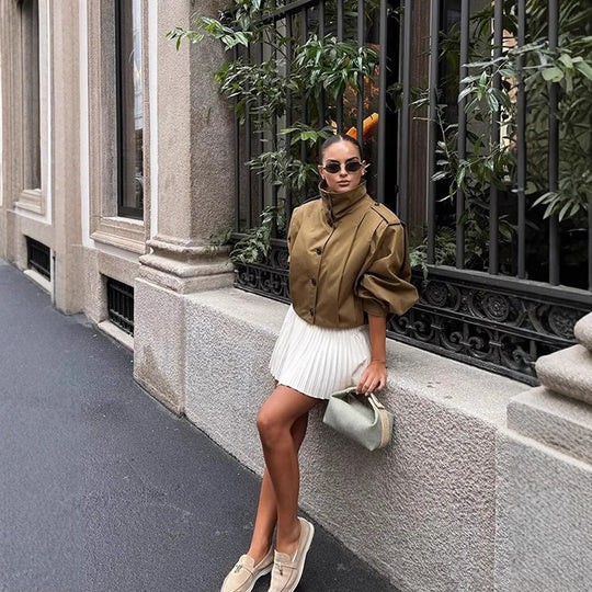 Damen Cropped-Trenchjacke mit kastiger Silhouette, Epauletten und Falten-Details Shop Nory