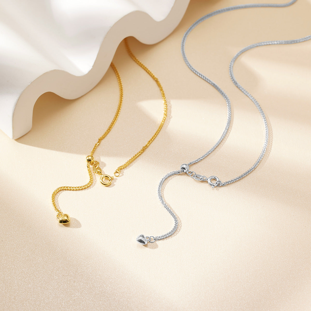 Damen elegante Herz-Halskette mit verstellbarem Anhänger und feiner Gliederkette Shop Nory