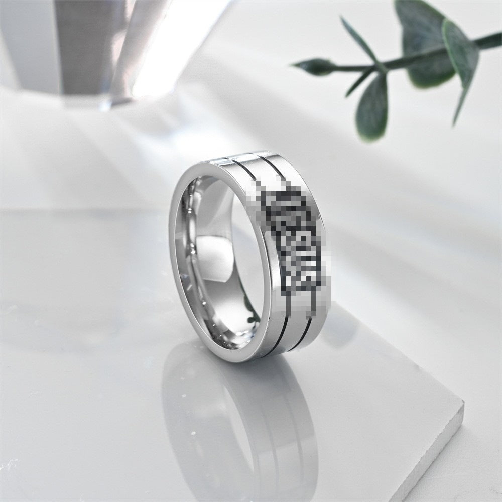 Herren Ring mit eingeprägtem "Jesus" Schriftzug und eleganten Linien Shop Nory