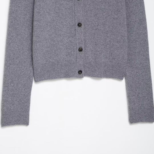 Damen Kurzgeschnittener Feinstrick-Cardigan mit Rundhalsausschnitt und Rippbündchen Shop Nory