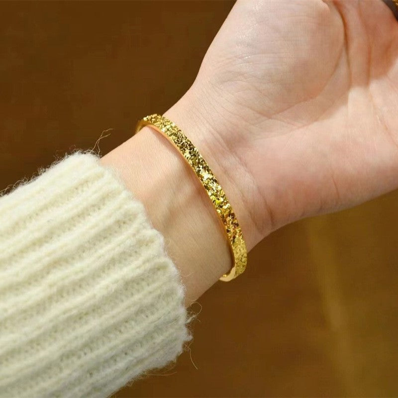 Damen Armreif mit edlem Hammerfinish Shop Nory