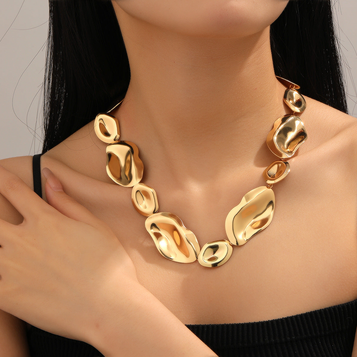 Damen Statement-Halskette mit herzförmigem Design und glänzendem Finish Shop Nory