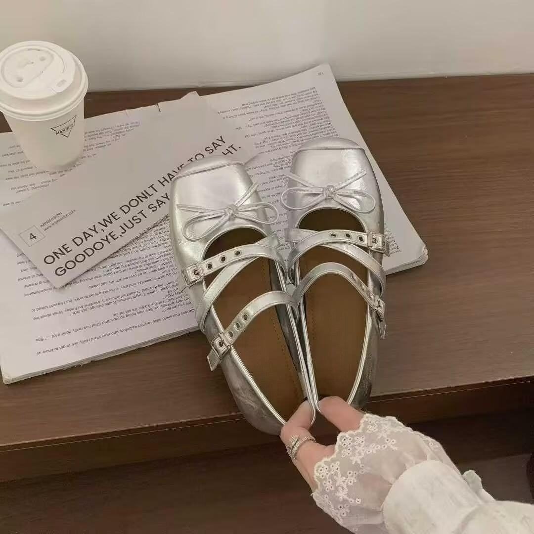 Damen Ballerina-Schuhe mit dekorativen Doppelschnallen und modischen Schleifen