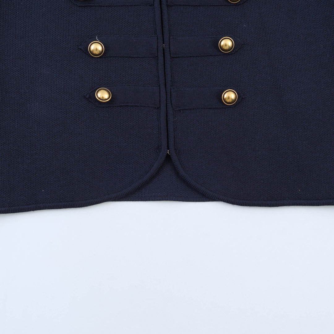 Damen nan military-inspirierte Kurzjacke mit runder Halslinie, taillierter Silhouette und goldfarbenen Zierknöpfen Shop Nory