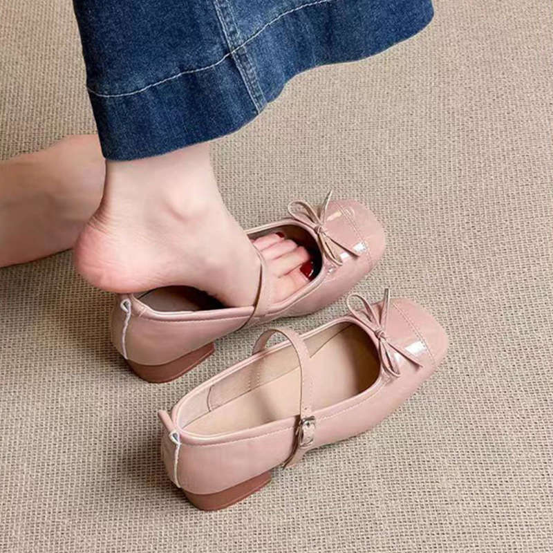 Damen Ballerinas mit dekorativem Riemchen und moderner Schleifenapplikation