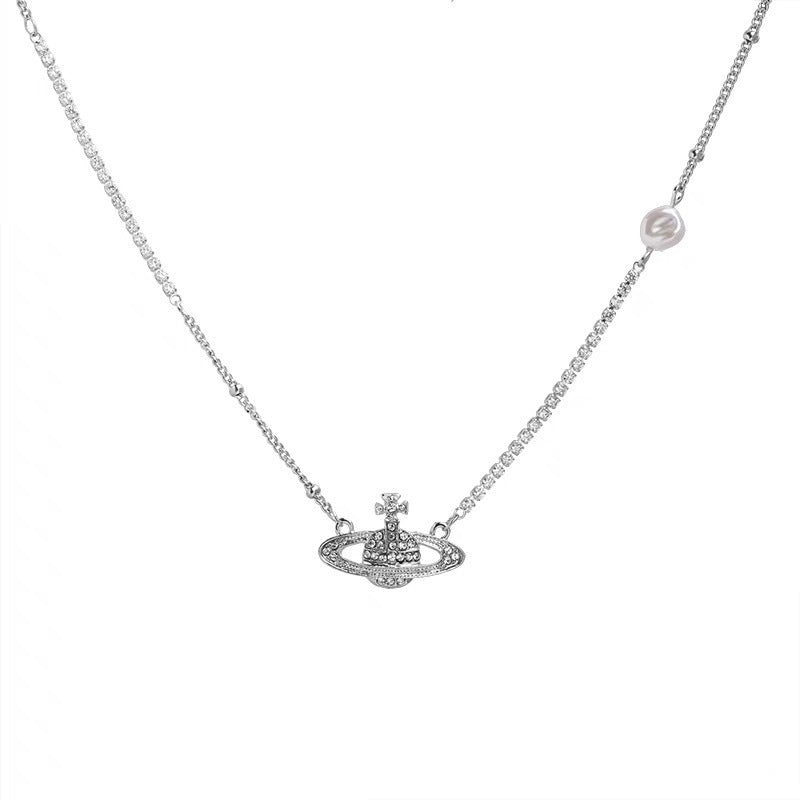 Damen Halskette mit funkelndem Planetenanhänger und zarten Zirkonia Shop Nory