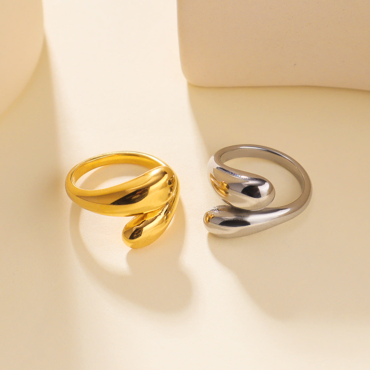 Damen Schmuckring mit modernem Design Shop Nory