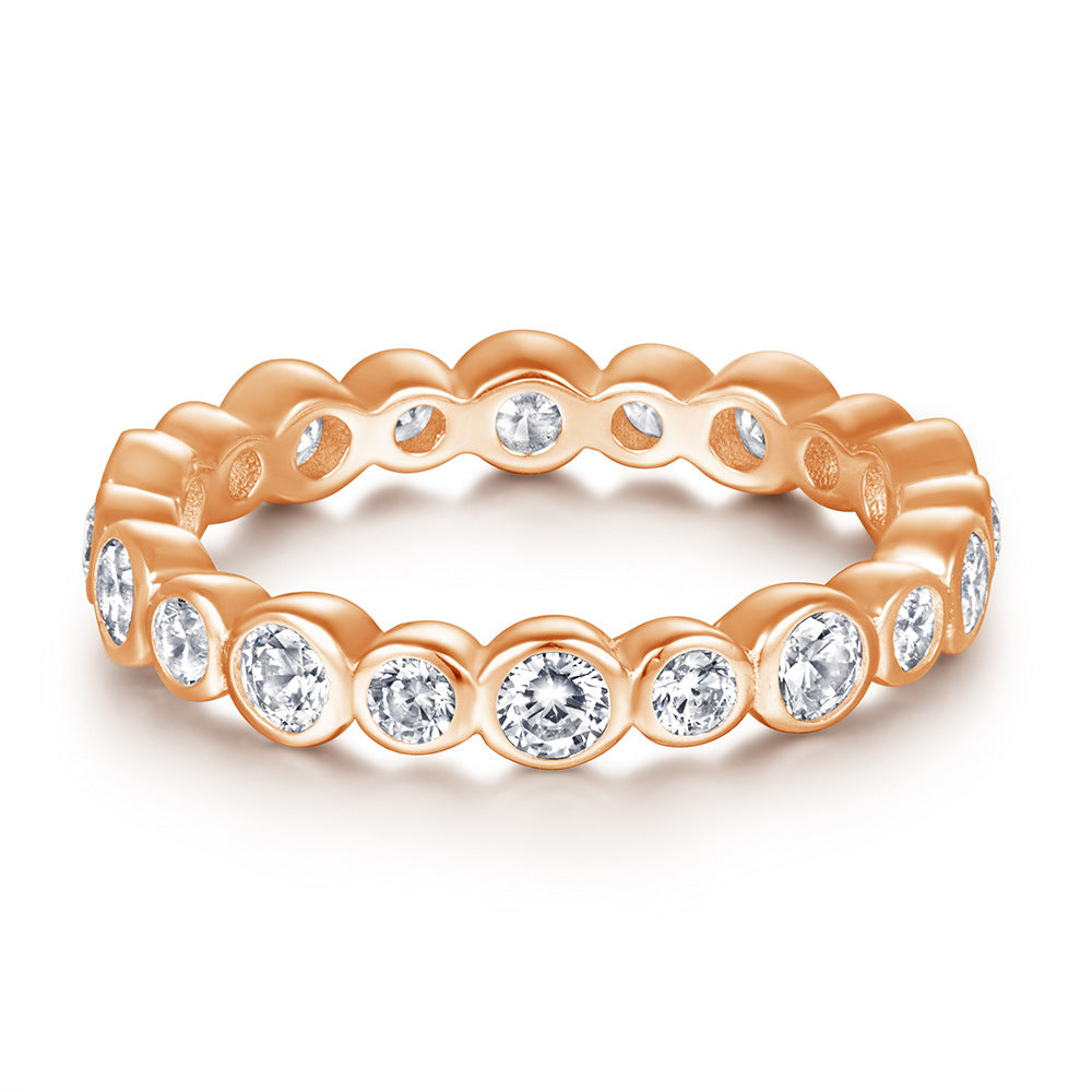 Damen Verlobungsring mit tropfenförmigem Hauptstein und eleganter Zirkonia-Besetzung Shop Nory
