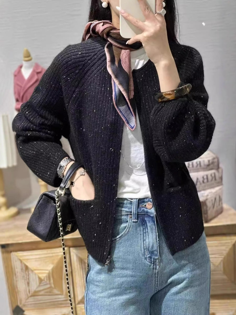 Damen Kurzgeschnittene kastige Strickjacke mit geripptem Feinstrick Ballonärmeln und aufgesetzten Eingrifftaschen Shop Nory