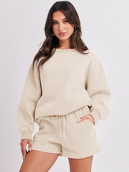 Damen Lässiges Sweatset mit Oversize‑Sweatshirt und hochgeschnittenen Shorts Shop Nory