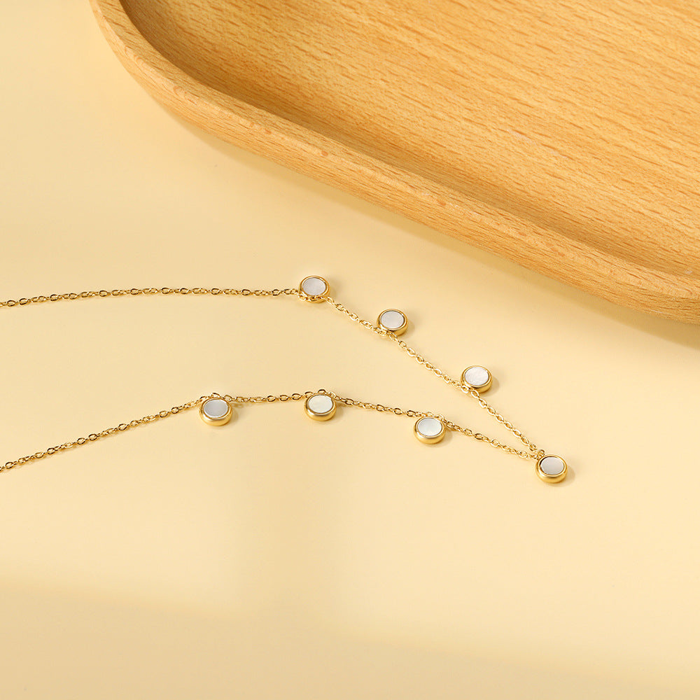 Damen elegante Halskette mit hochwertigem Perlenanhänger und feinem Kettendesign Shop Nory