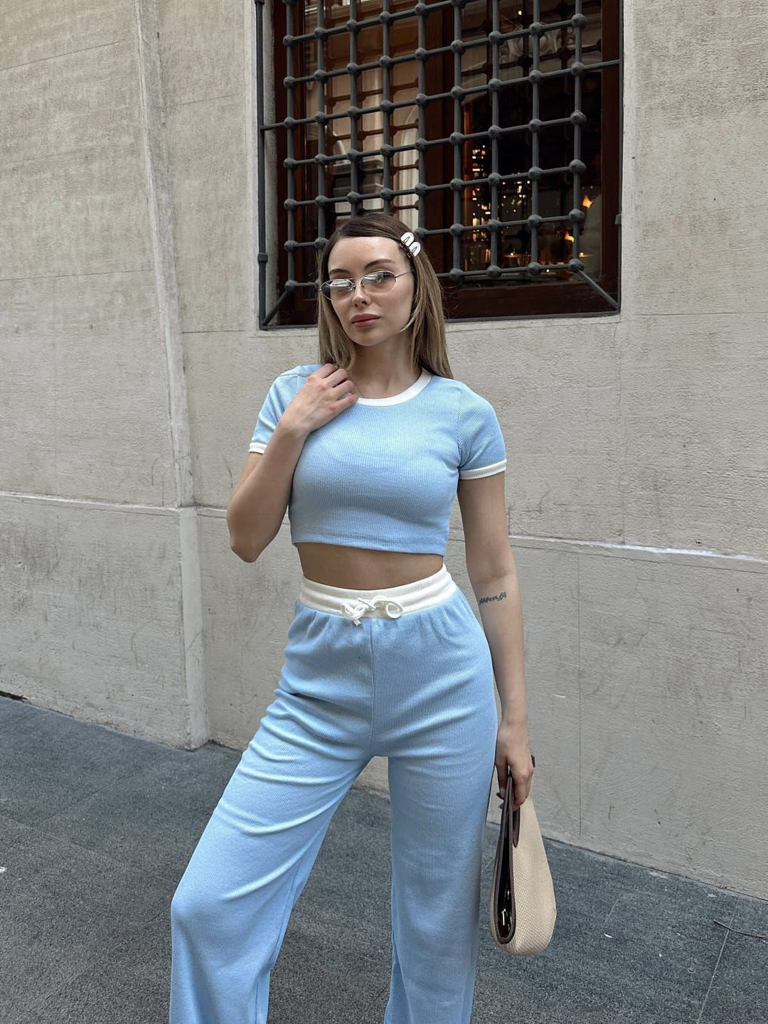 Damen lässiges Lounge-Set mit cropped Oberteil und weitem Hosenbereich Shopnory