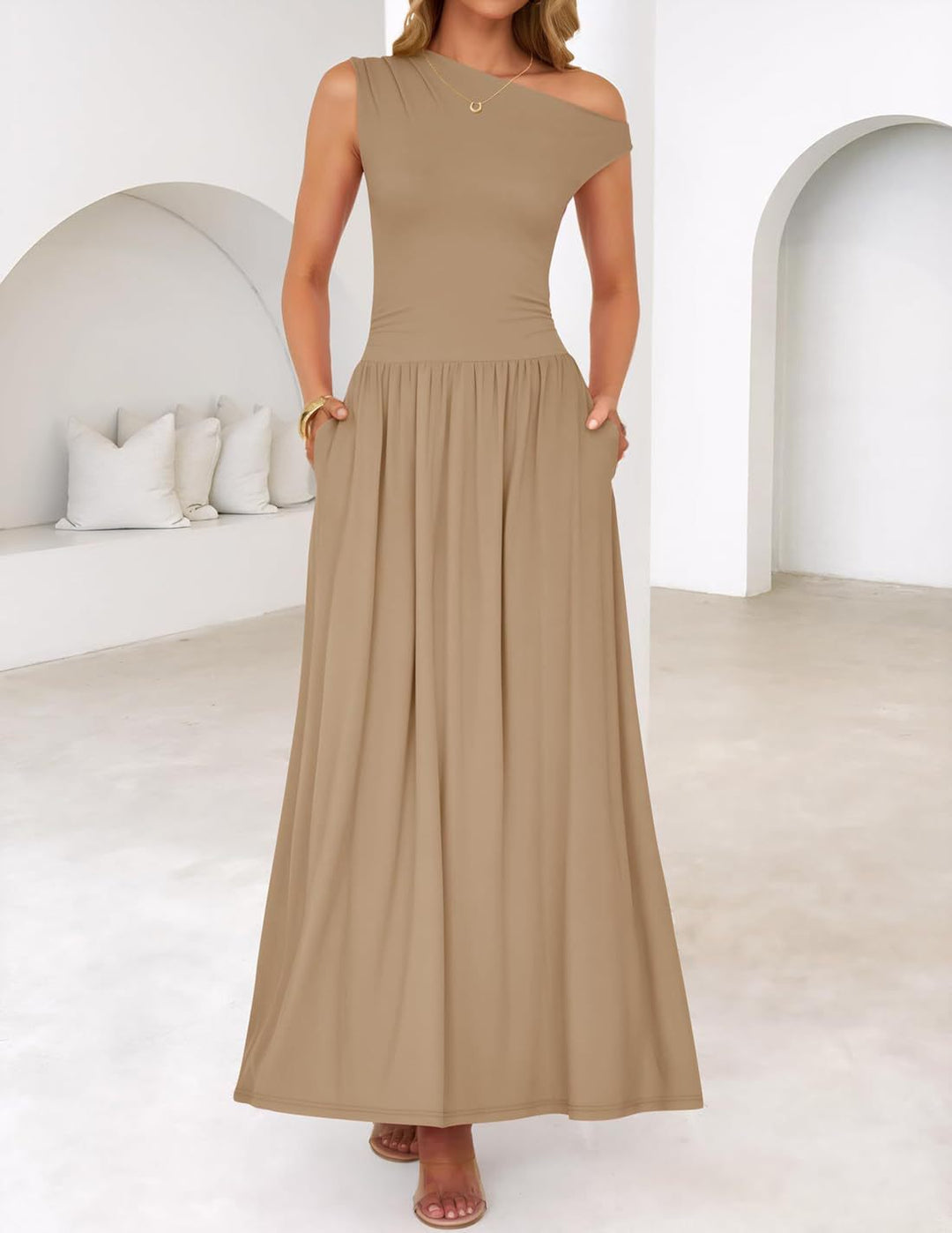 Damen Asymmetrisches Maxikleid mit One-Shoulder, Taillenbetonung und Seitentaschen Shop Nory