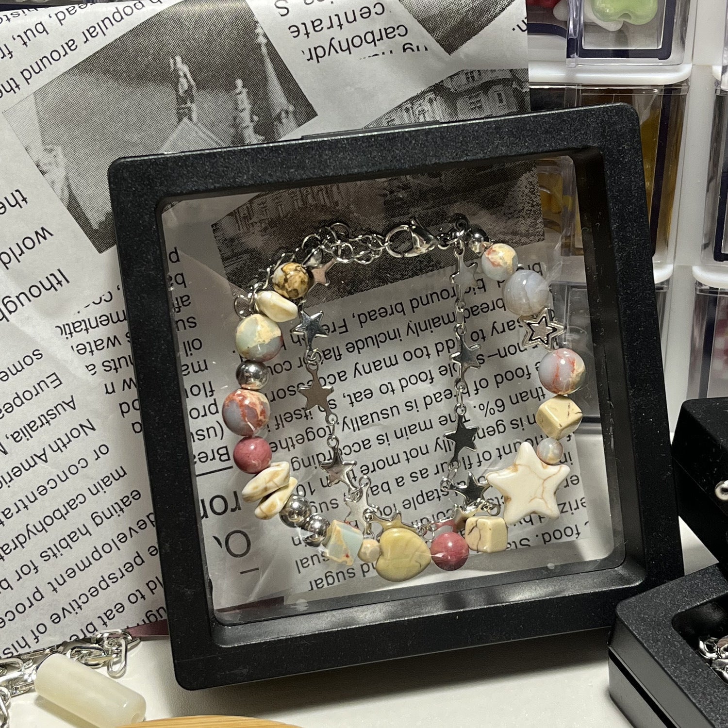 Damen Armband mit bunten Halbedelsteinen und funkelndem Sternenanhänger Shop Nory