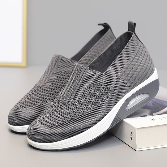 Damen Bequeme und luftige Slip-On Sneaker mit Dämpfungstechnologie