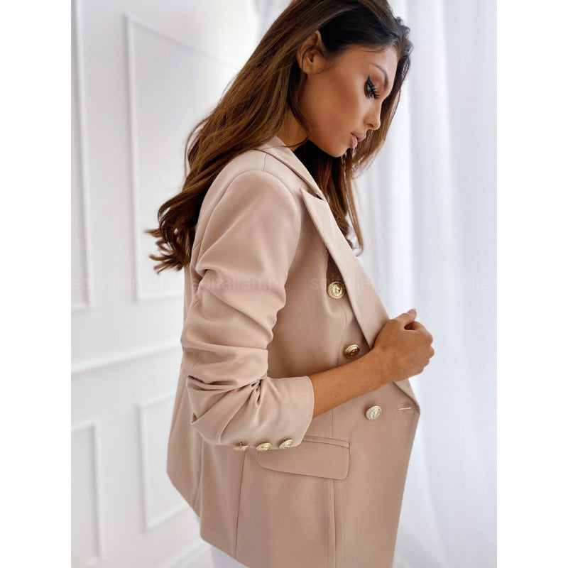 Damen eleganter Blazer-Anzug mit goldenen Knopfdetails