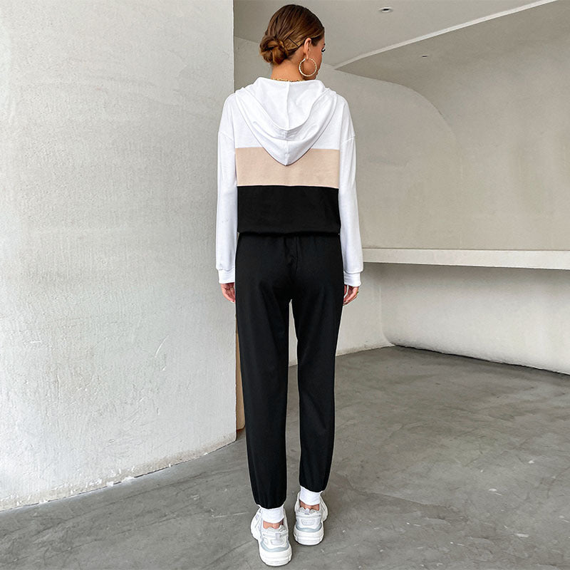 Damen Sportives Jogging-Set mit Kapuze, Tunnelzughose & Seitenstreifen Shop Nory