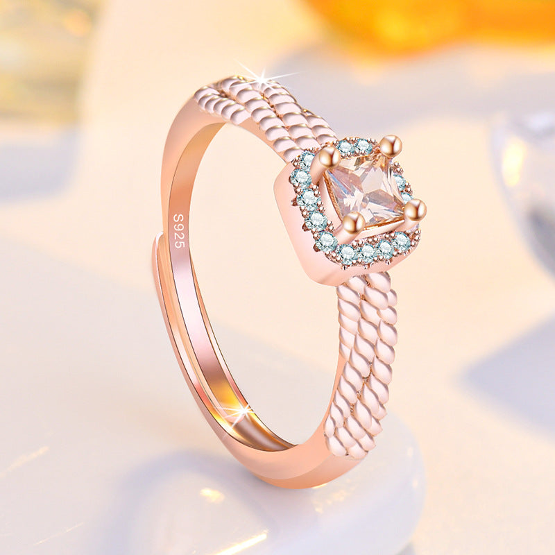 Damenring mit kunstvollem Zirkonia-Besatz und elegantem Golddesign Shop Nory